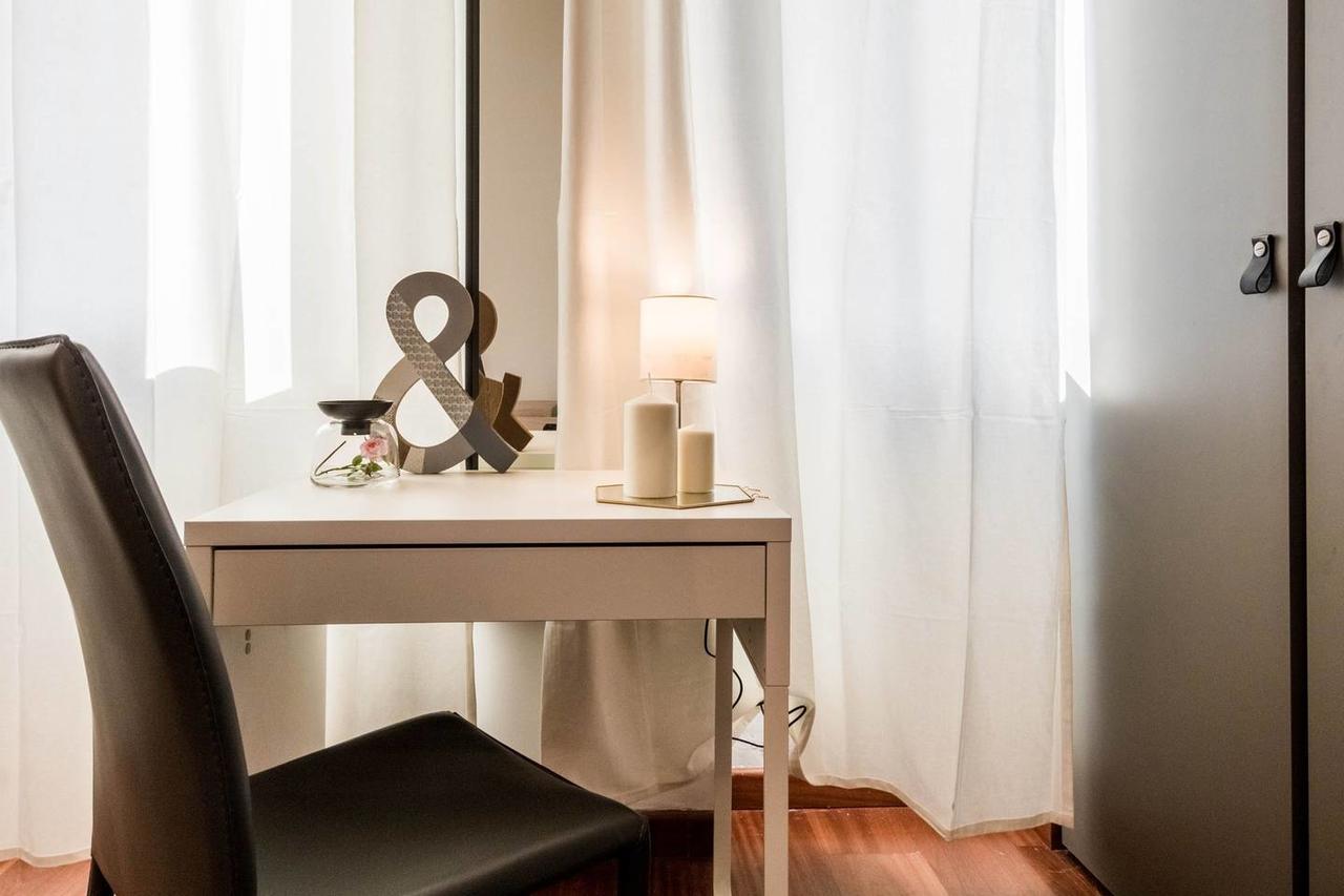 Hintown Duomo Via Baracchini Apartment Milan Bagian luar foto