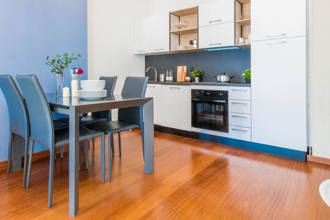 Hintown Duomo Via Baracchini Apartment Milan Bagian luar foto