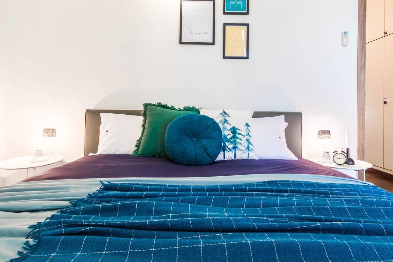 Hintown Duomo Via Baracchini Apartment Milan Bagian luar foto