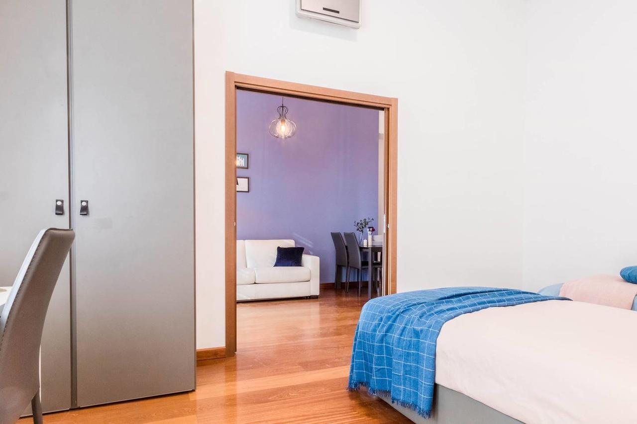 Hintown Duomo Via Baracchini Apartment Milan Bagian luar foto