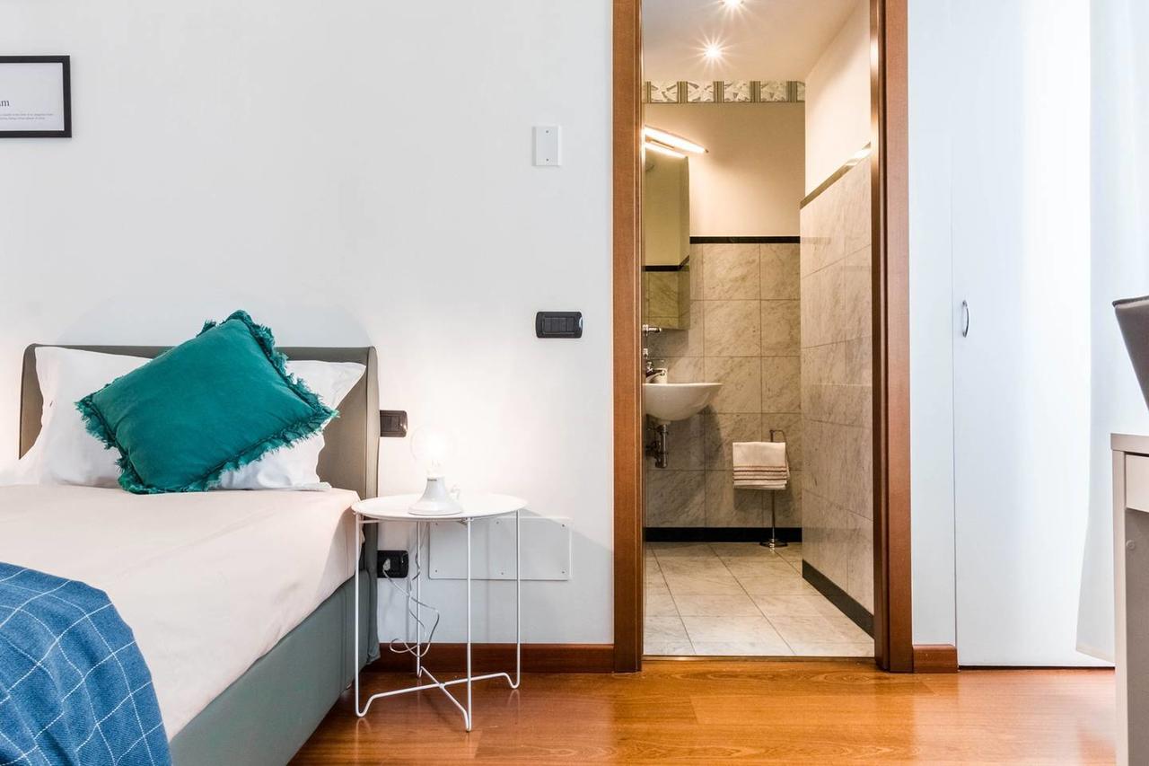 Hintown Duomo Via Baracchini Apartment Milan Bagian luar foto